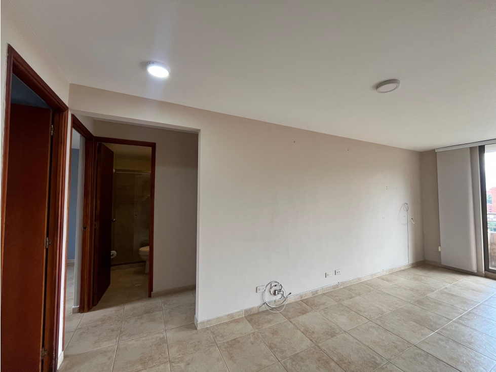 ARRIENDO APARTAMENTO EN LAURELES MEDELLIN — foto 4