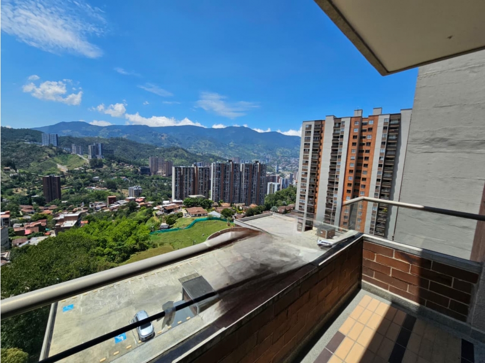 VENDO APARTAMENTO SABANETA. LA DOCTORA PARTE ALTA