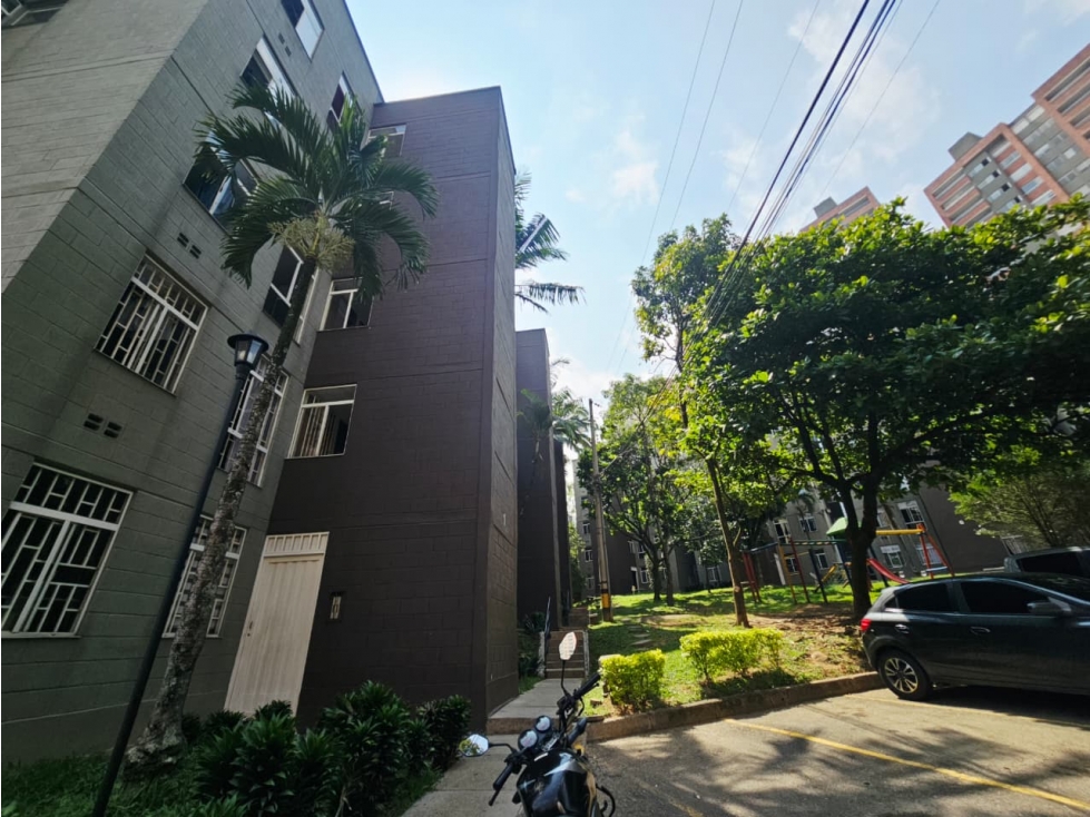 VENDO APARTAMENTO SABANETA. MARIA AUXILIADORA PARTE BAJA