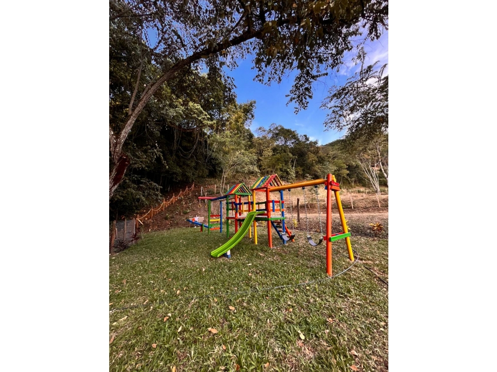 VENTA DE LOTE EN SOPETRAN CERCA DEL PARQUE - 2