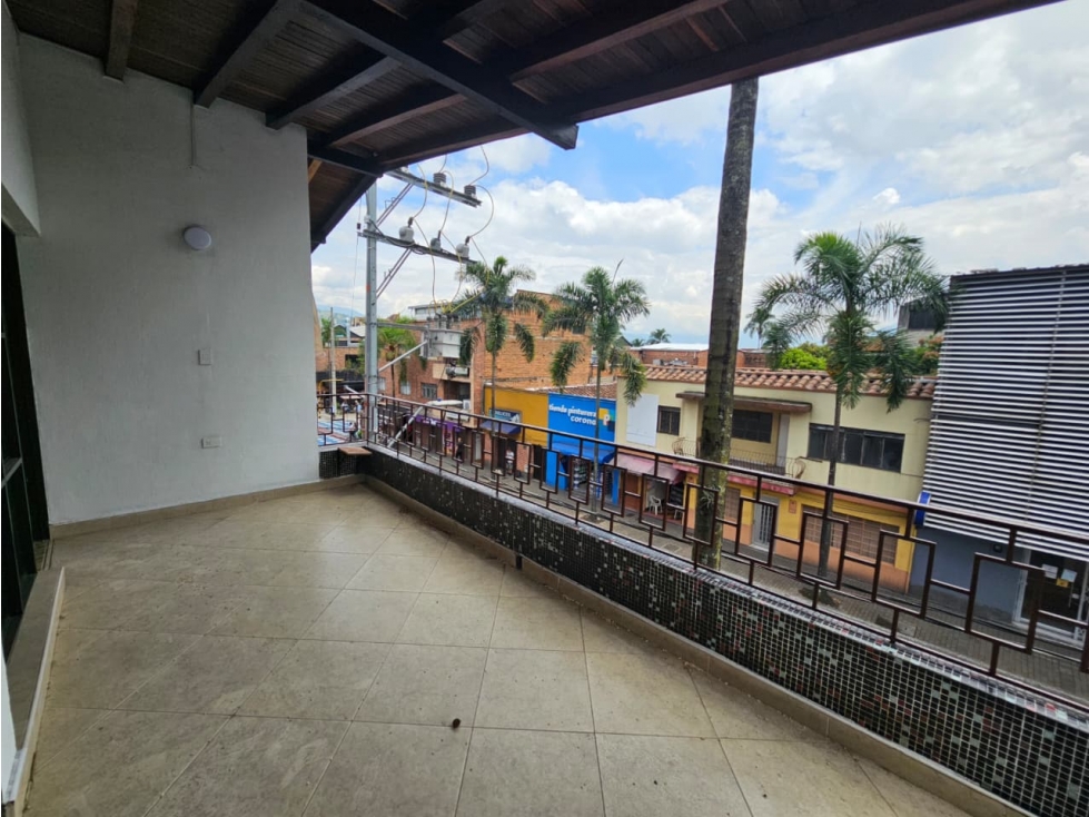 ARRIENDO CASA GRANDE vivienda o comercio 3do PISO. ENVIGADO