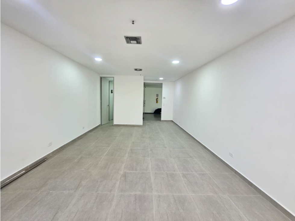 ARRIENDO OFICINA EN ENVIGADO_CENTRO EMPRESARIAL — foto 2