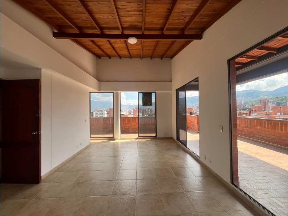 VENDO APARTAMENTO PENT HOUSE EN MEDELLIN LAURELES