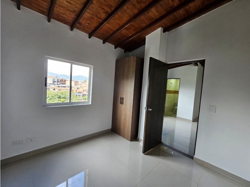 ARRIENDO APARTAMENTO ITAGUI. Barrio malta — foto 2