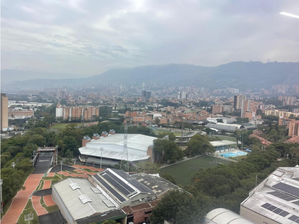 ARRIENDO OFICINA GRANDE EN CENTRO EMPRESARIAL EN ENVIGADO — foto 4