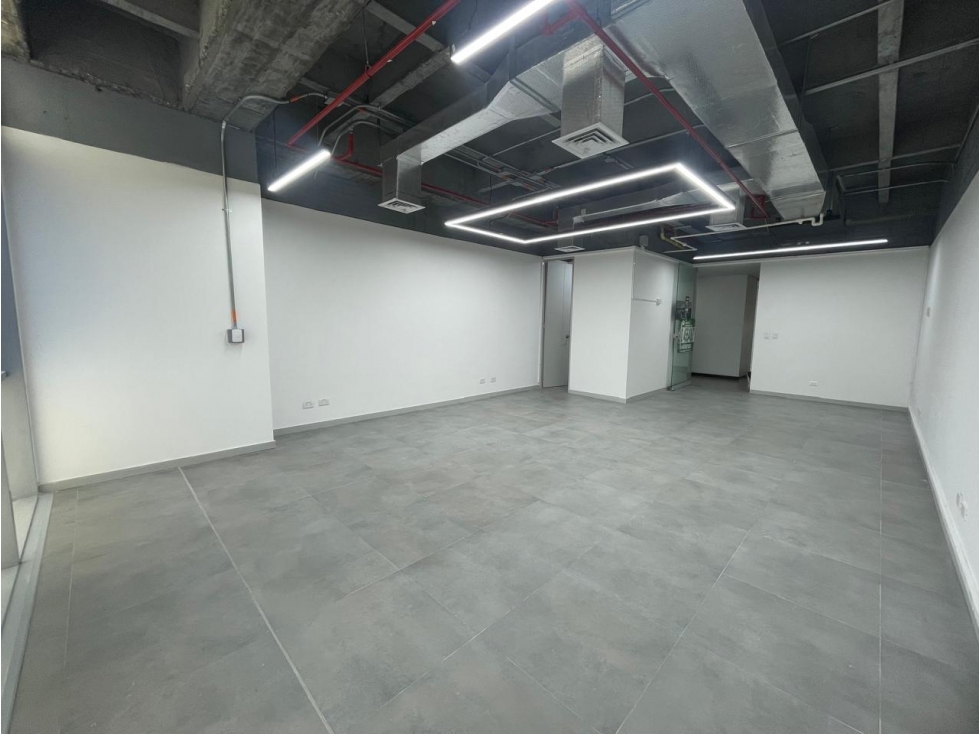 ARRIENDO OFICINA GRANDE EN CENTRO EMPRESARIAL EN ENVIGADO — foto 5