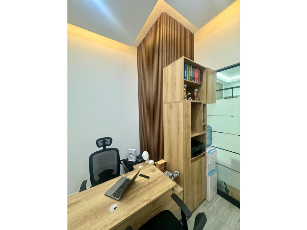 VENTA DE OFICINA EN MEDELLIN SECTOR LA CANDELARIA — foto 4