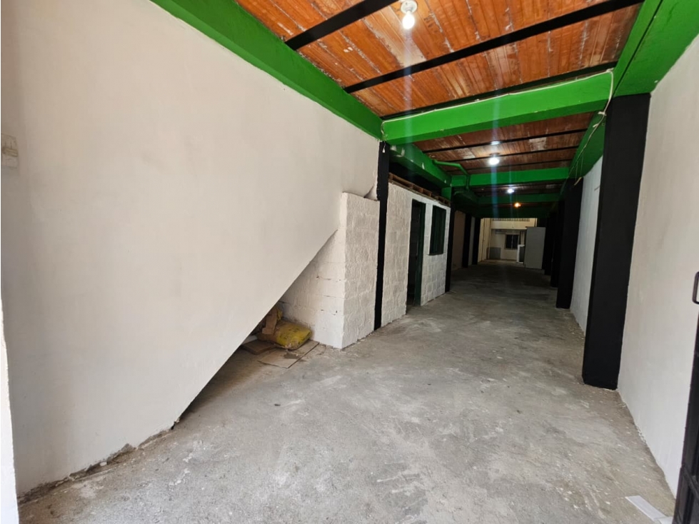 ARRIENDO BODEGA. Barrio Antioquia