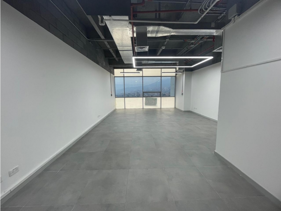 ARRIENDO OFICINA GRANDE EN CENTRO EMPRESARIAL EN ENVIGADO — foto 2