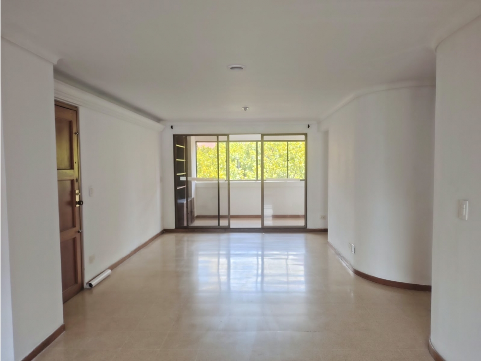 ARRIENDO APARTAMENTO EN LAURELES SECTOR SANTA TERESITA — foto 3