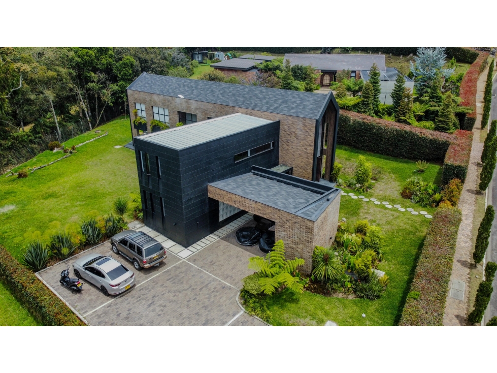 VENTA DE CASA CAMPESTRE SECTOR ALTO DE LAS PALMAS, ENVIGADO