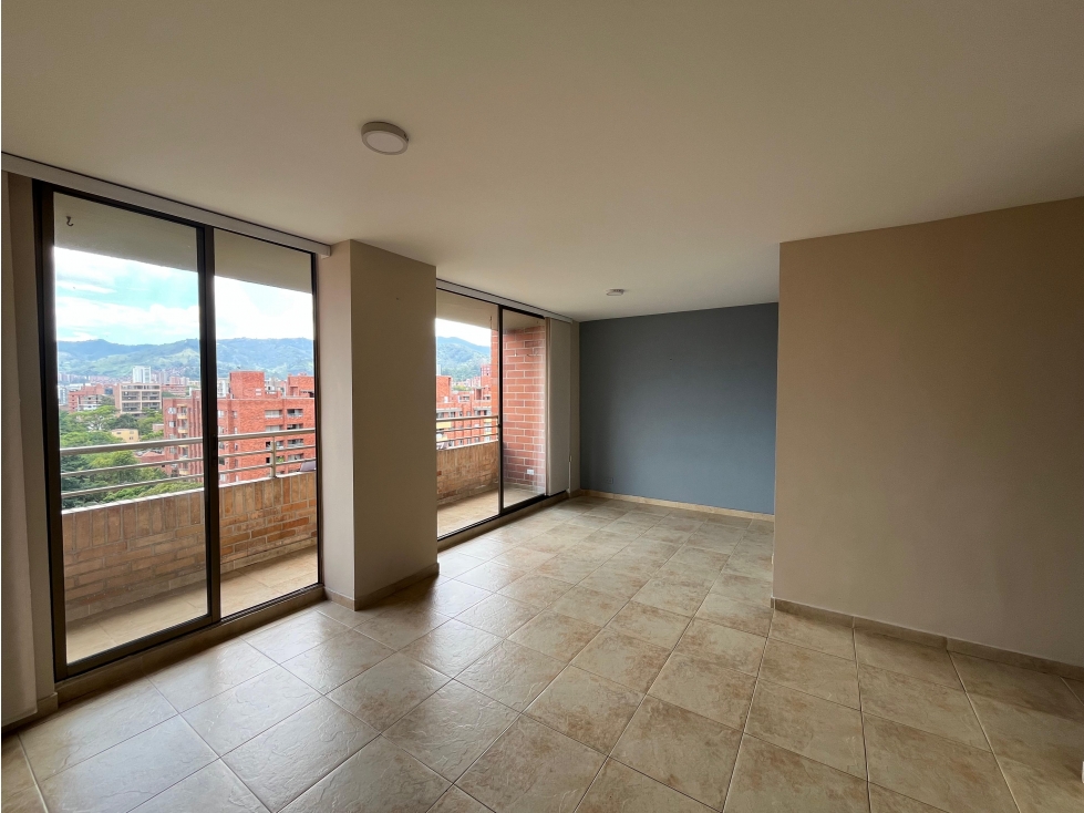 ARRIENDO APARTAMENTO EN LAURELES MEDELLIN — foto 2