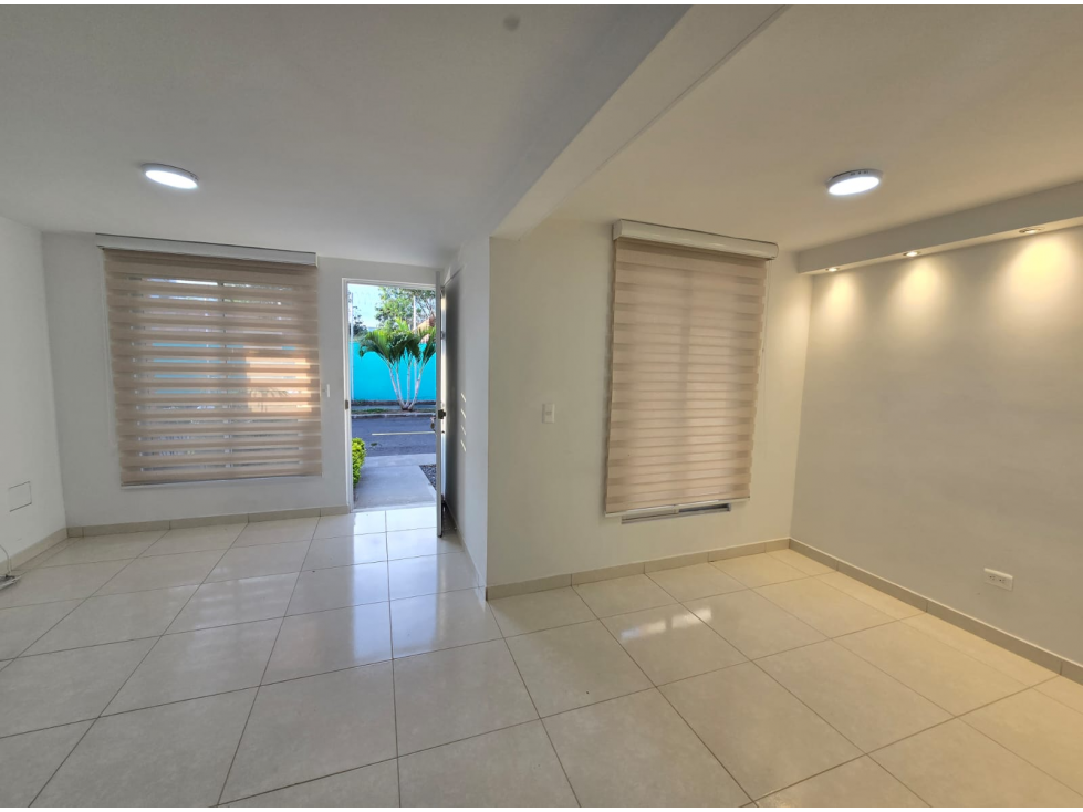 CASA DUPLEX EN VENTA