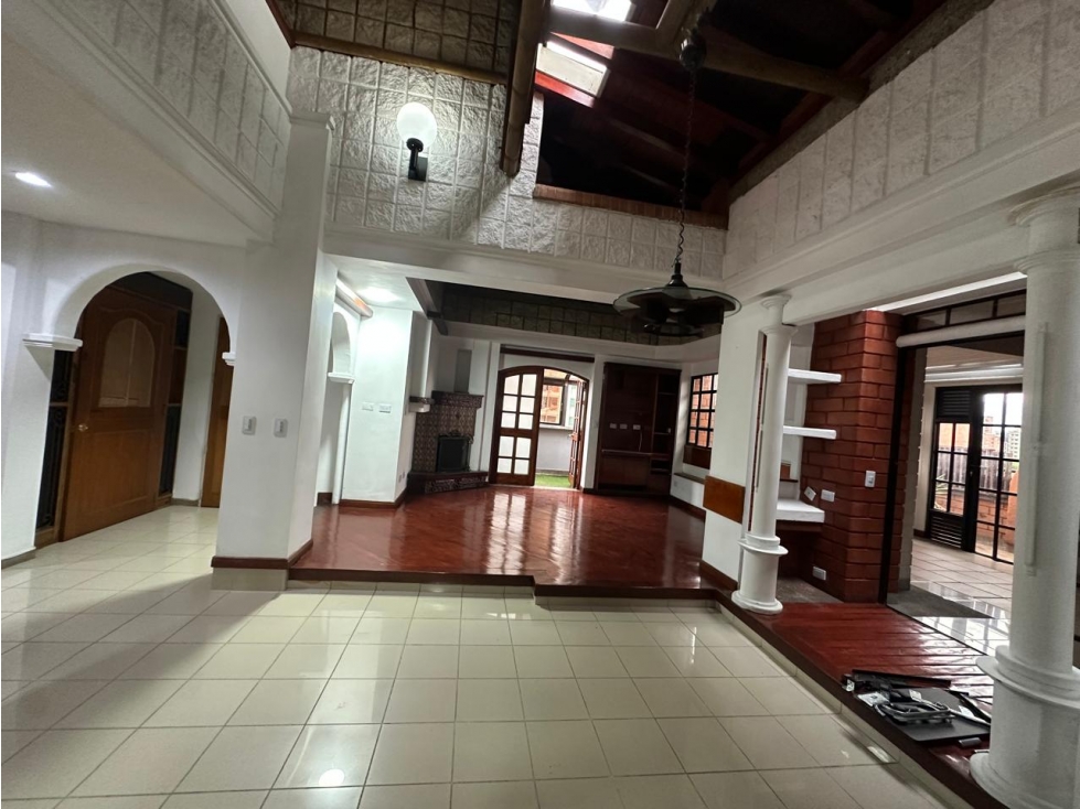 SE ARRIENDA PENTHOUSE EN LAURELES. — foto 3