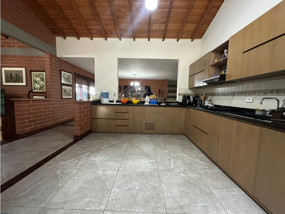 SE ARRIENDA CASA CAMPESTRE EN LA VEREDA SAJONIA, RIONEGRO.