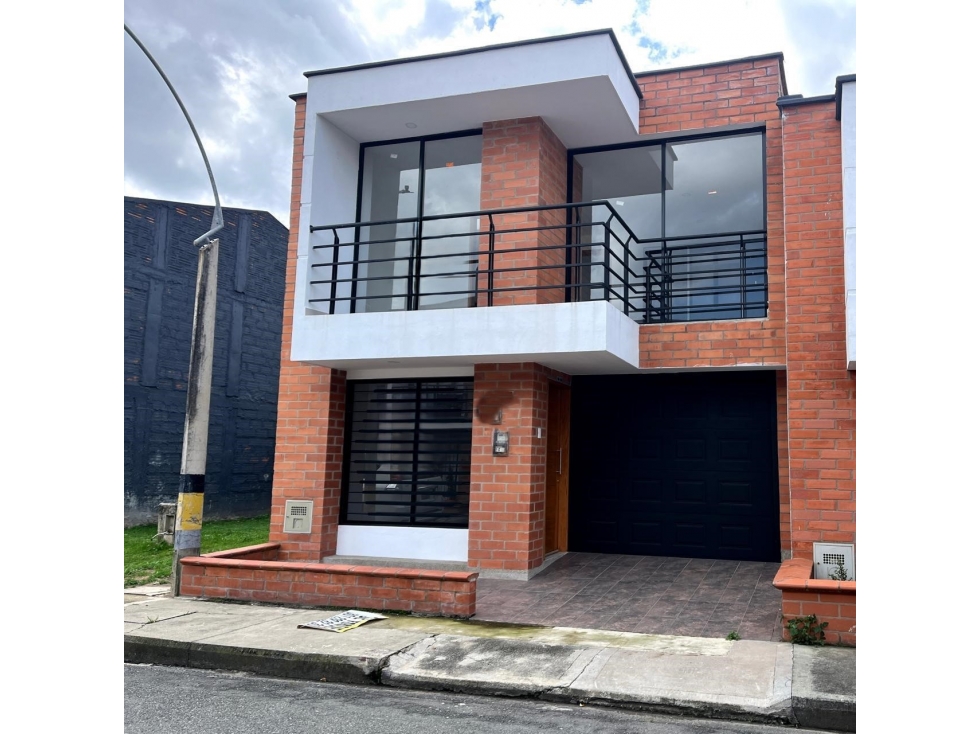 CASA PARA VENTA EN LA CEJA SECTOR VIVA