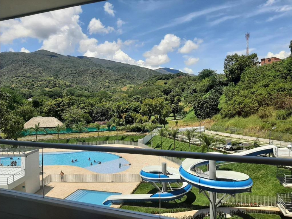 SE VENDE APARTAMENTO EN SANTAFE DE ANTIOQUIA.