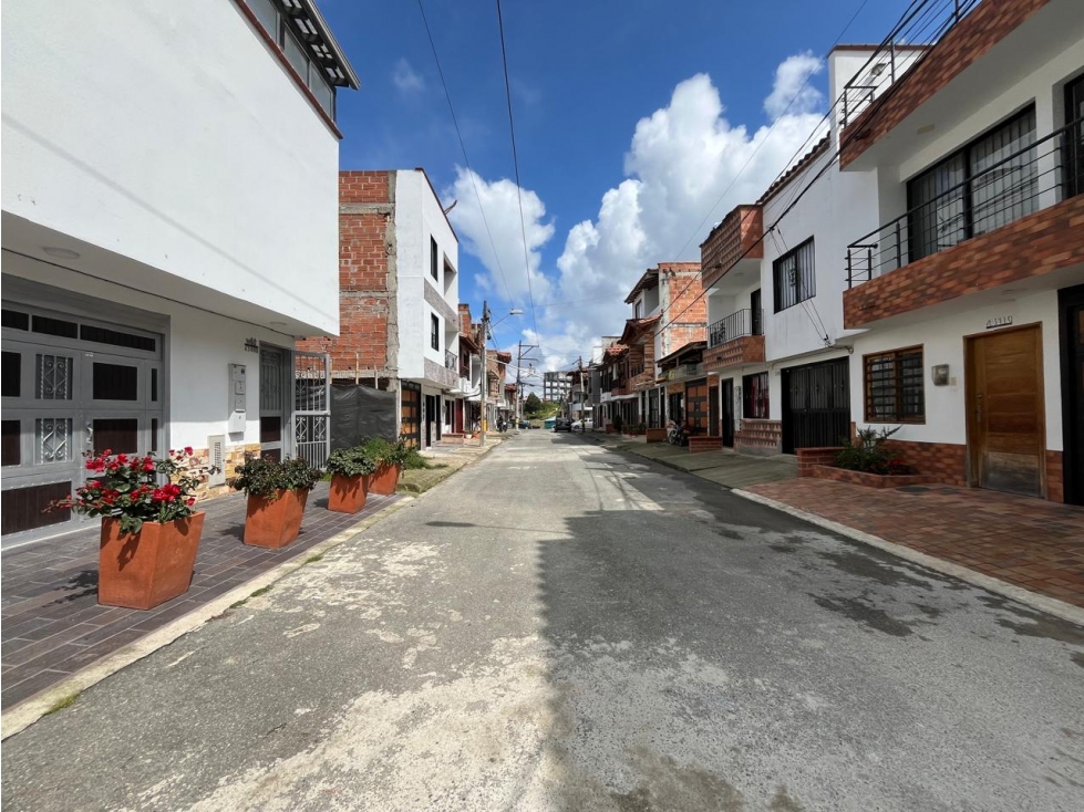 SE VENDE APARTAMENTO DUPLEX EN EL CARMEN DE VIBORAL — foto 4