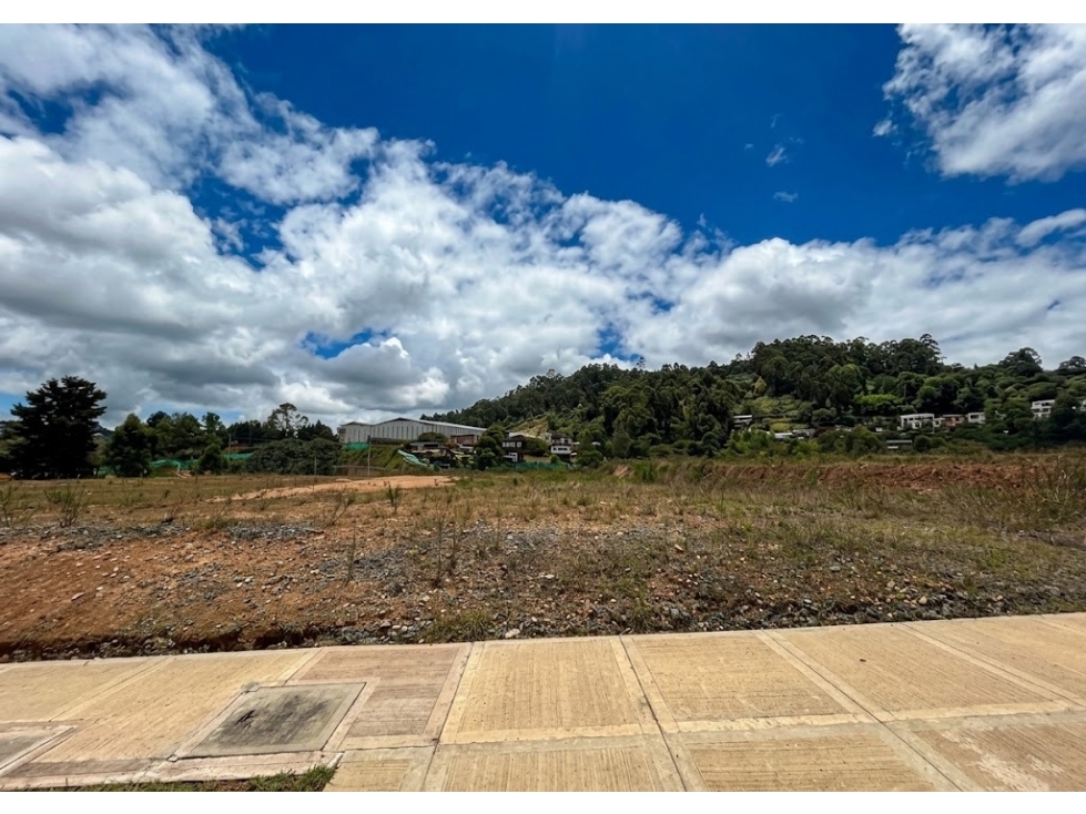 Vendo Lote Guarne-Parque Industrial LOGIN