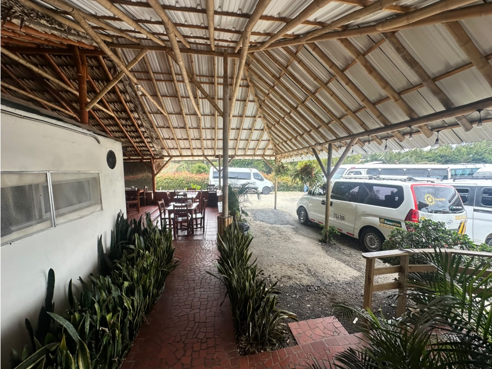 RECONOCIDO RESTAURANTE EN ARRIENDO UBICACIÓN ESTRATEGICA
