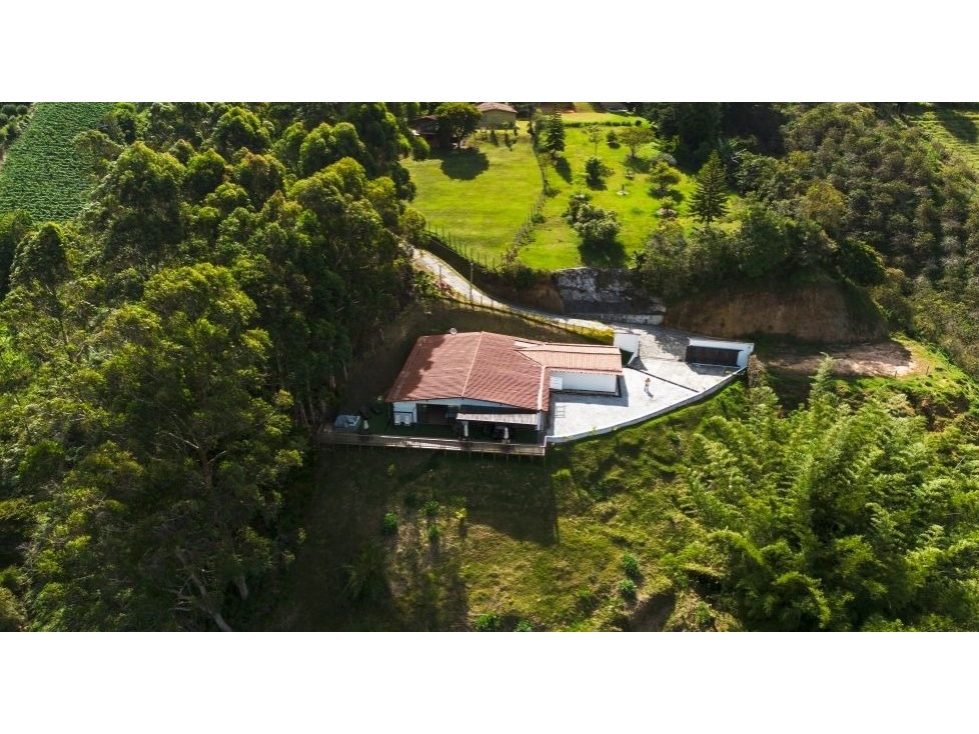 SE VENDE HERMOSA FINCA EN MARINILLA,VEREDA LA ESMERALDA