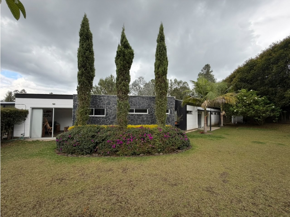 SE VENDE CASA DE LUJO EN UNIDAD CERRADA, EL ESCOBERO. — foto 3