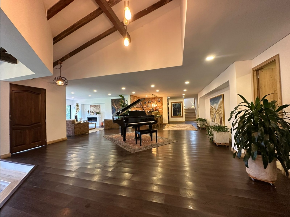 SE VENDE CASA CAMPESTRE EN EL RETIRO UNIDAD CERRADA.