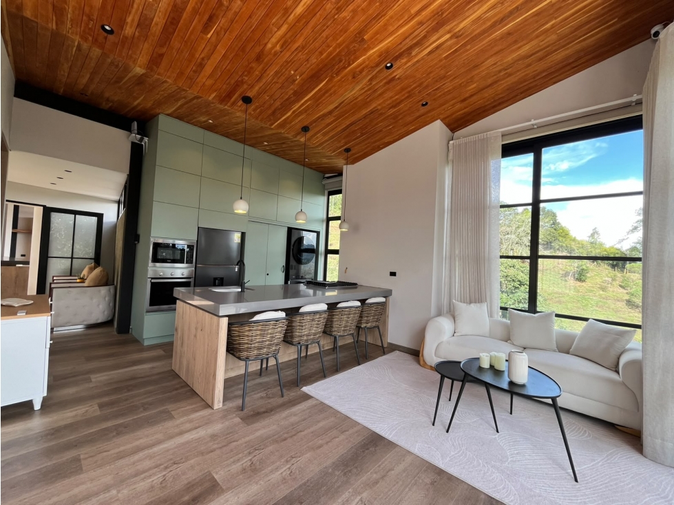 SE VENDE CASA DE LUJO PARA ESTRENAR EN EL RETIRO, SECTOR FIZEBAD