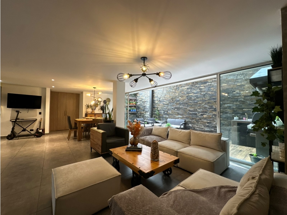 SE VENDE EXCLUSIVA CASA EN SABANETA, SECTOR AVES MARIAS — foto 3