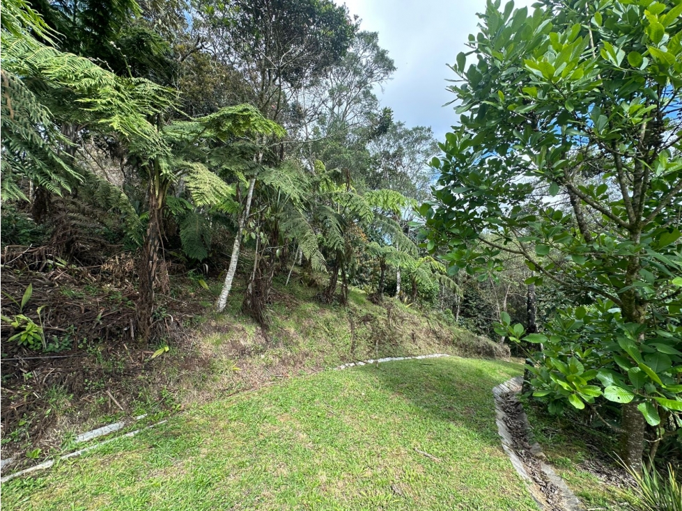 SE VENDE LOTE CAMPESTR EN UNIDAD CERRADA, LOMA DEL ESCOBERO,ENVIGADO. — foto 2