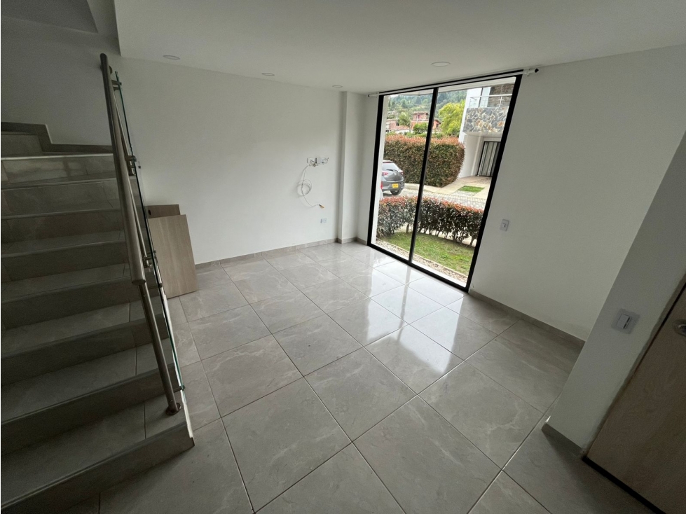 CASA PARA ARRIENDO EN GUARNE SECTOR SAN ANTONIO - 3