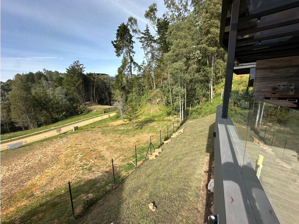 CASA DE VENTA UBICADA EN EL ALTO DE LAS PALMAS, ENVIGADO. — foto 3