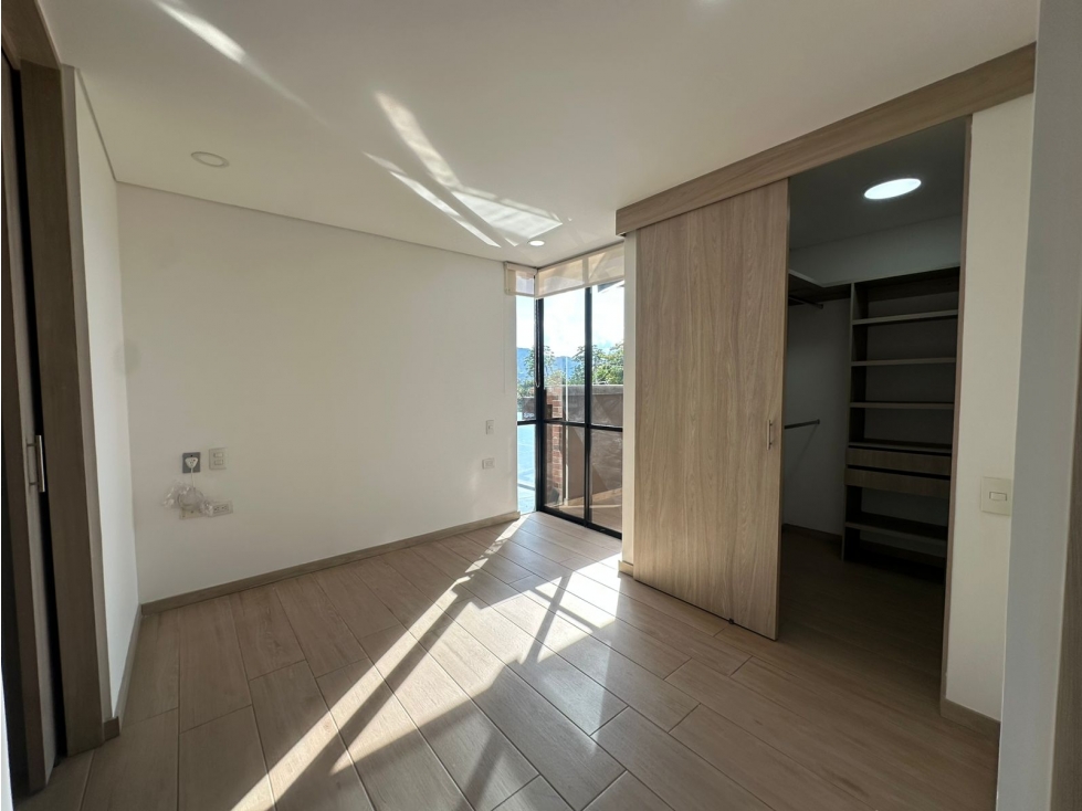 SE ARRIENDA APARTAMENTO EN SENIOR EL VERGEL, ENVIGADO. — foto 3