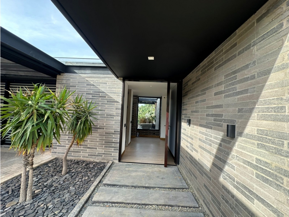CASA DE VENTA UBICADA EN EL ALTO DE LAS PALMAS, ENVIGADO. — foto 4