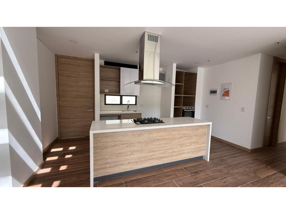 SE VENDE PENTHOUSE EN LOMA DE LAS BRUJAS, ENVIGADO. — foto 2