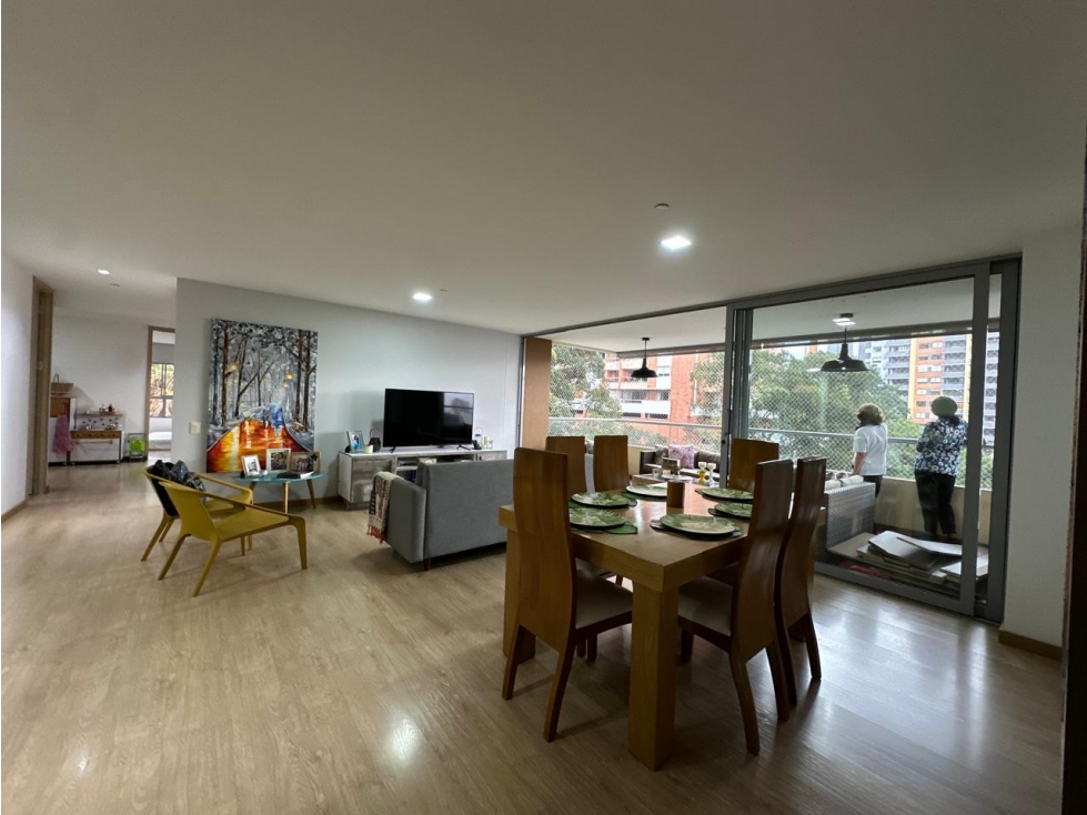 SE ARRIENDA APARTAMENTO EN LA LOMA DEL ESMERALDAL, ENVIGADO. — foto 2