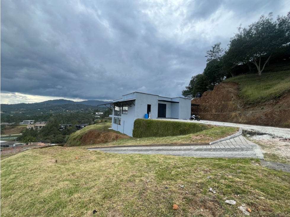 CASA EN VENTA EN LA LOMA DEL ESCOBERO ENVIGADO — foto 2