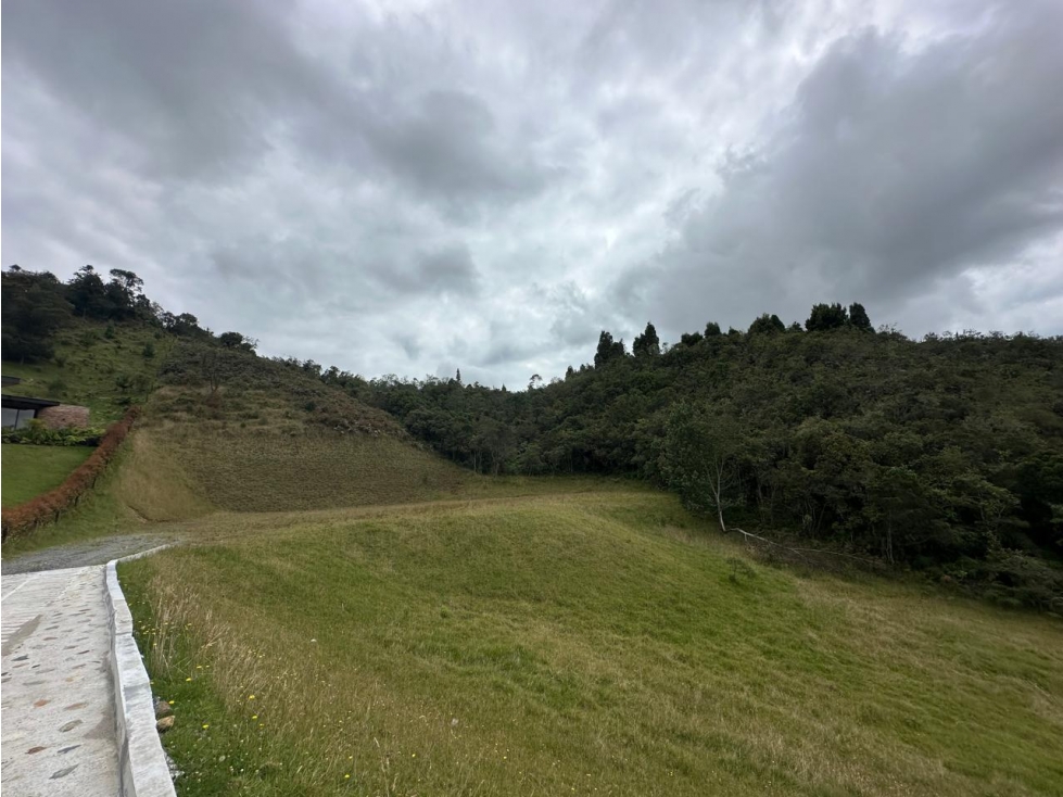 SE VENDE LOTE EN LA VEREDA PERICO, ENVIGADO. — foto 2