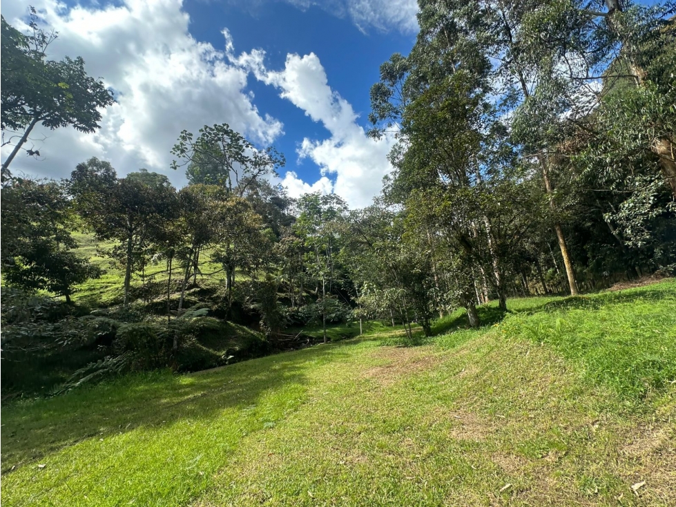 SE VENDE HERMOSO LOTE EN EL SECTOR DE FIZEBAD, EL RETIRO. — foto 3