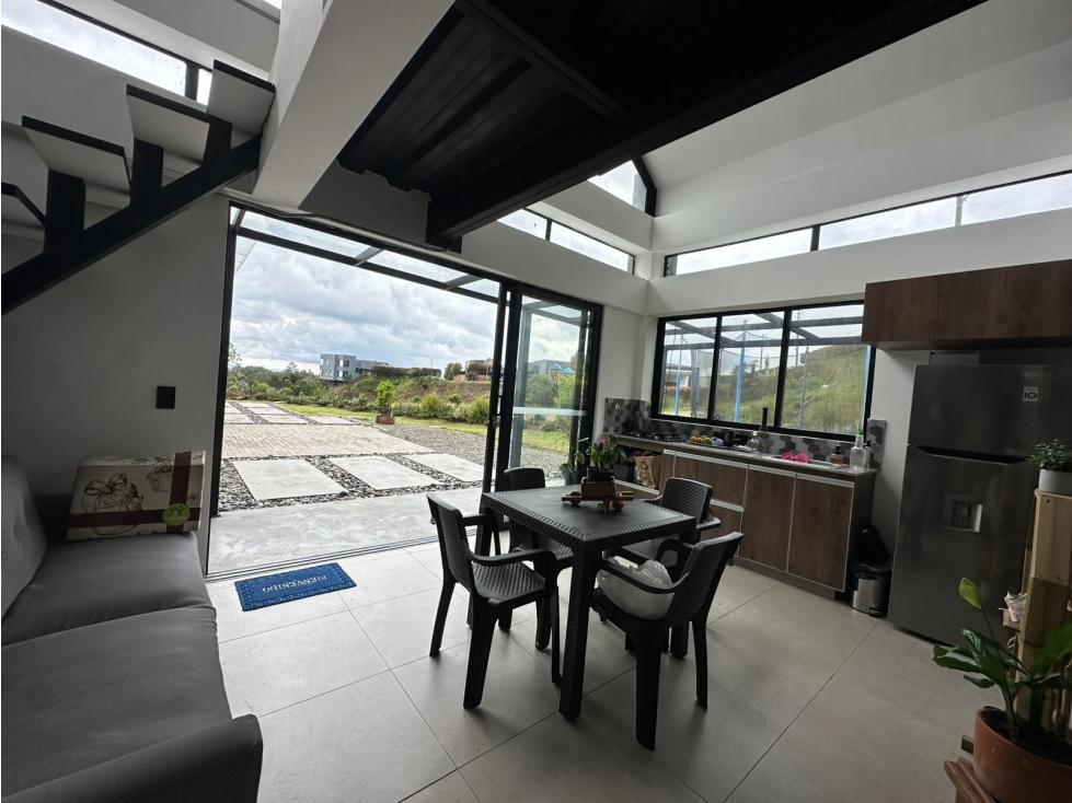 SE VENDE CASA DE LUJO EN LA LOMA DEL ESCOBERO — foto 4