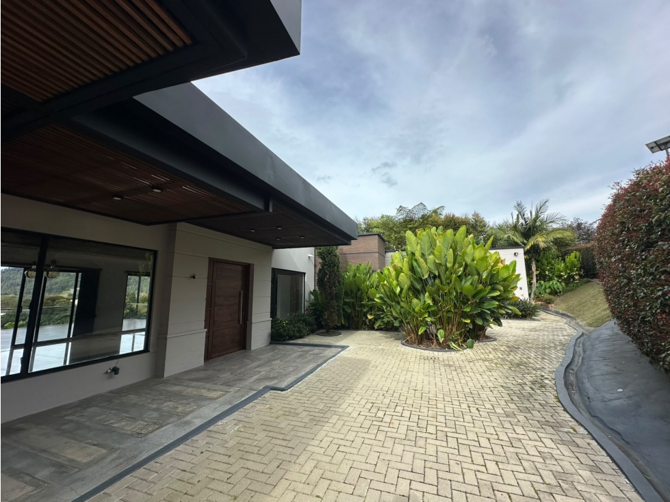 SE VENDE CASA DE LUJO EN EL RETIRO ANTIOQUIA. — foto 2