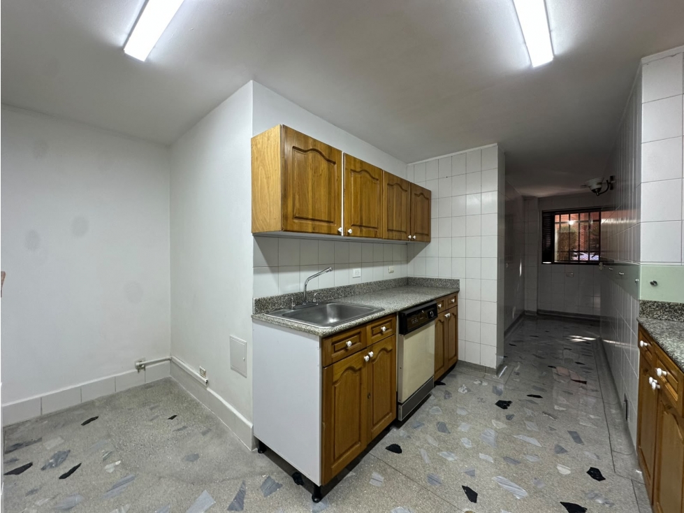 Se arrienda apartamento en la Transversal Superior, El Poblado. — foto 3