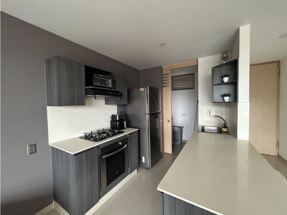 SE VENDE APARTAMENTO EN EL POBLADO,LOMA DE LOS GONZALEZ — foto 2