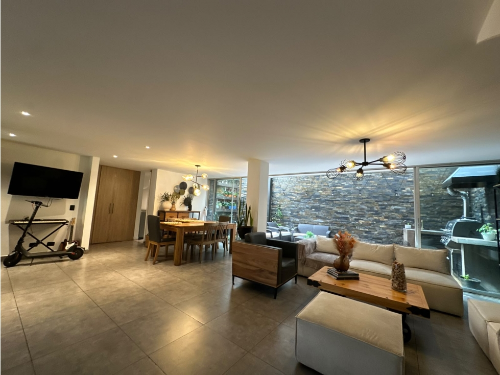 SE VENDE EXCLUSIVA CASA EN SABANETA, SECTOR AVES MARIAS — foto 2