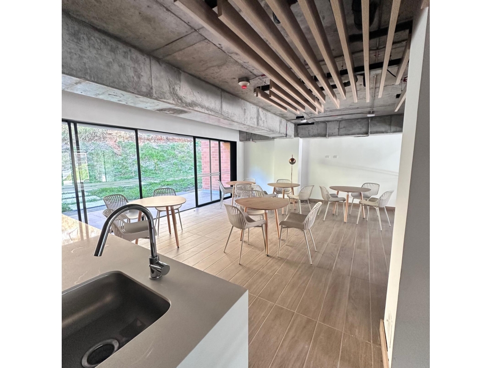SE VENDE HERMOSO APARTAESTUDIO EN EL RETIRO - 1