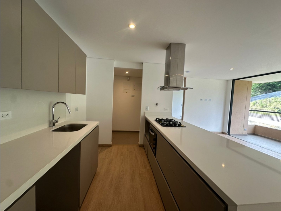 SE VENDE APARTAMENTO EN EL RETIRO PARA ESTRENAR — foto 2