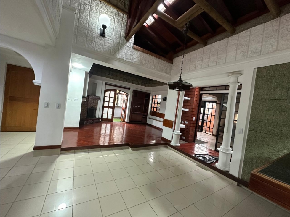 SE ARRIENDA PENTHOUSE EN LAURELES. — foto 2