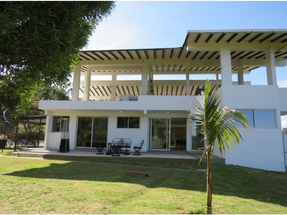 SE ARRIENDA CASA-LOTE EN EL ESCOBERO — foto 2