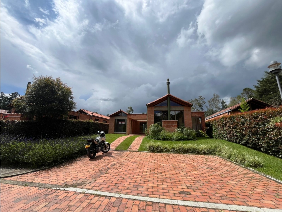 SE ARRIENDA CASA CAMPESTRE EN EL RETIRO, ANTIOQUIA.