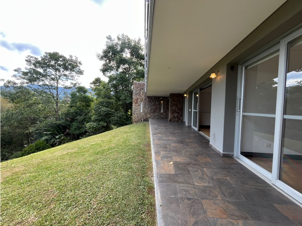 SE ARRIENDA O SE VENDE CASA EN EL TABLAZO, RIONEGRO. — foto 2